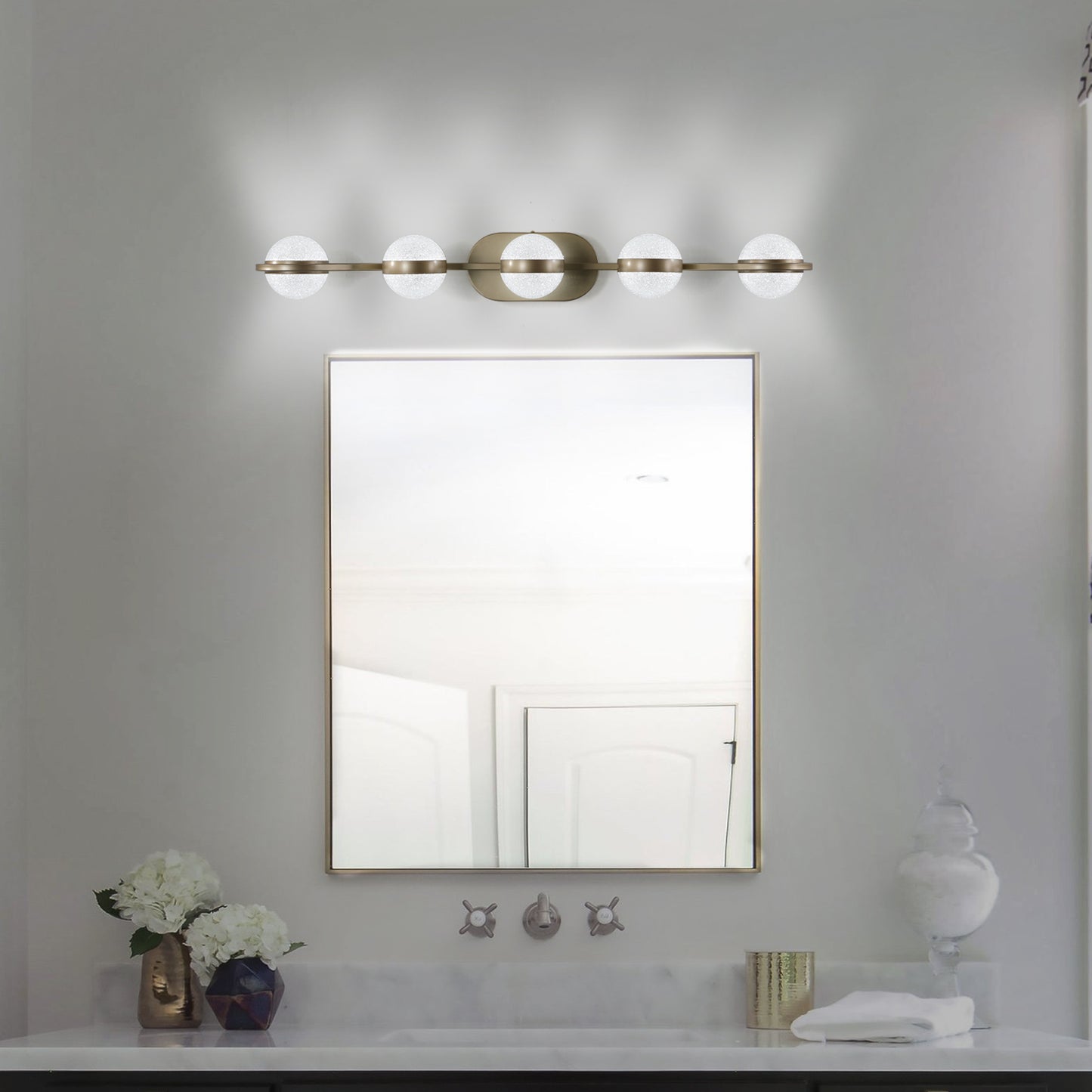 Modern Minimalist LED 5 Bulb Bathroom Vanity Light-DG2039
