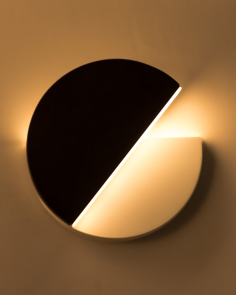 Diff Adjustable Black & White Round Disc Wall Lamps-DF6071