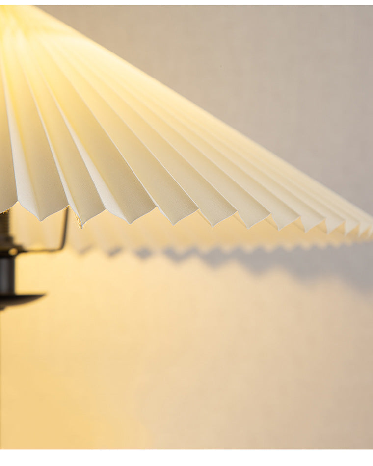 Diff Pleated Squiggle Floor Lamp-DF7011
