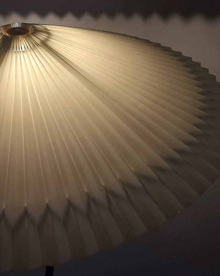 Diff Wavy Pleated Table Lamp-DF8001
