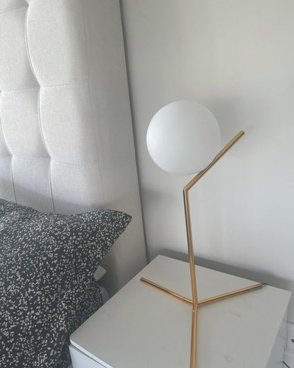 Diff Milk Glass Globe Table Lamp-DF8011